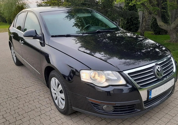 Volkswagen Passat cena 10900 przebieg: 354000, rok produkcji 2006 z Gostyń małe 67